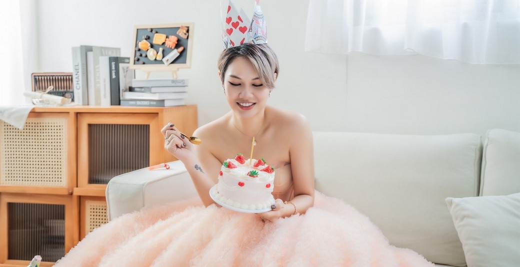 手工婚紗,婚紗訂製,婚紗禮服,婚紗出租,手工白紗推薦,個人寫真,個人攝影,個人藝術照